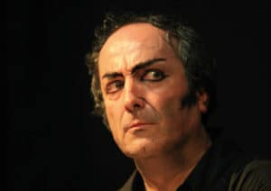 Inferno da Camera: Luigi Maio, “il Musicattore”, porta in scena la Divina Commedia di Dante al Teatro Massimo di Pescara 